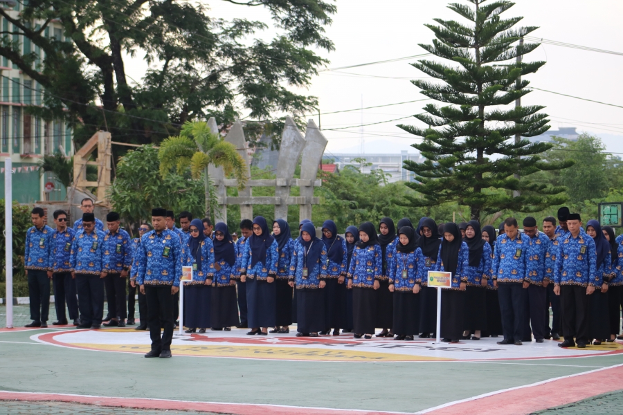 PERINGATI HARI PAHLAWAN, PTA KENDARI SELENGGARAKAN UPACARA BENDERA