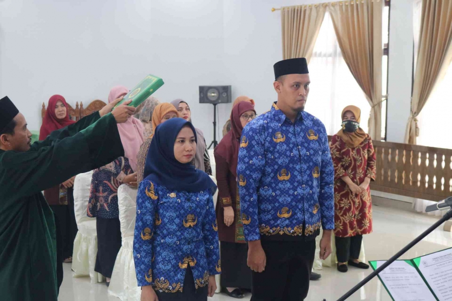 Pengambilan Sumpah / Janj i Pegawai Negeri Sipil (PNS) PTA Kendari a.n : Fajar Pratama Sunjaya, A.Md. dan Iko Tara Kirana, A.Md. (03/03/2023)