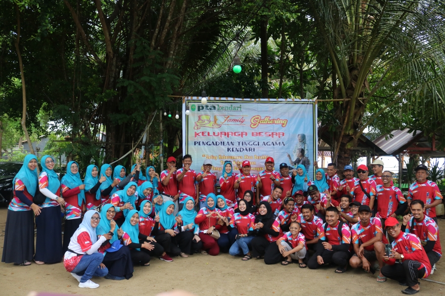 Family Gathering PTA Kendari di Toronipa