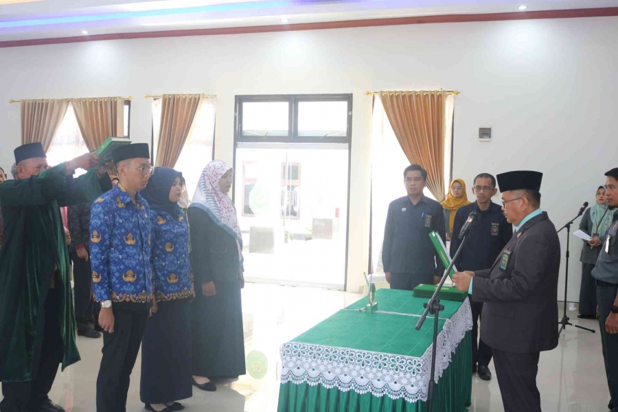 Pelantikan dan Pengambilan Sumpah Jabatan Pejabat Fungsional dan Pegawai Negeri Sipil PTA Kendari (16/03/2023)