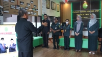 Wakil Ketua PTA Kendari Beri Arahan Pentingnya Pelayanan Prima pada Petugas PTSP
