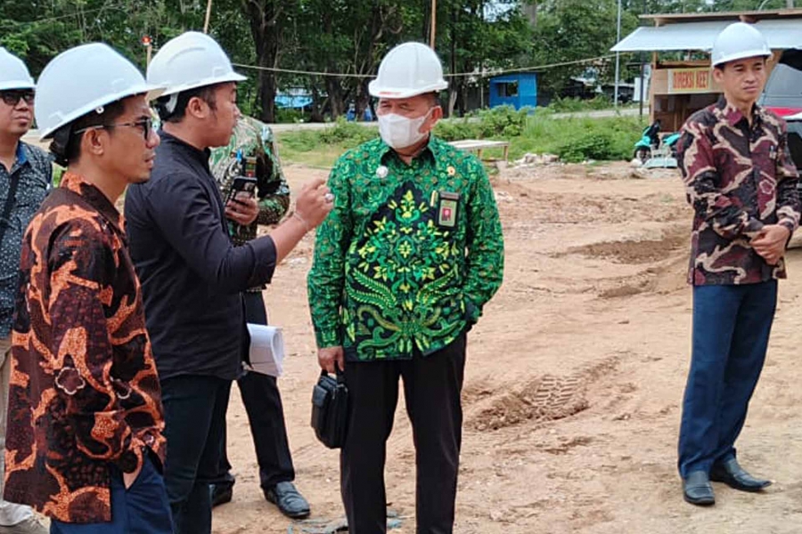 Ketua PTA Kendari didampingi Pejabat PA Rumbia memantau secara langsung progress Pembangunan Gedung Baru Pengadilan Agama Rumbia (09/02/2023)
