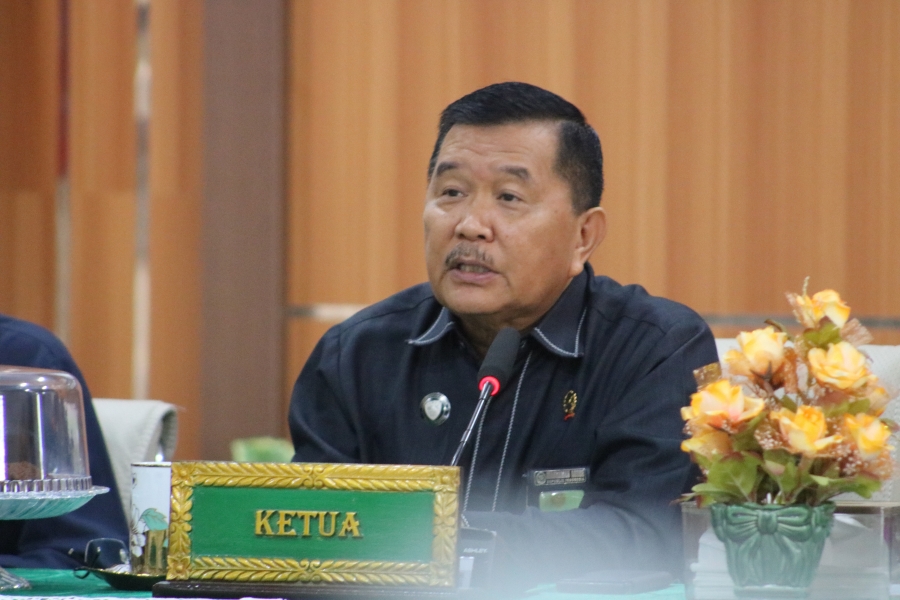 Penandatanganan Pakta Integritas dan Rapat Evaluasi Akhir Tahun di Pengadilan Tinggi Agama Kendari