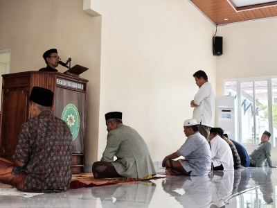 Khutbah Jum'at di Masjid Al Ihsan Pengadilan Tinggi Agama Kendari