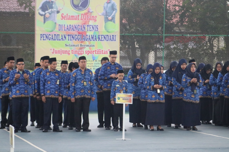 PTA Kendari Gelar Upacara HUT RI ke-80, Disertai Penganugerahan Satyalancana