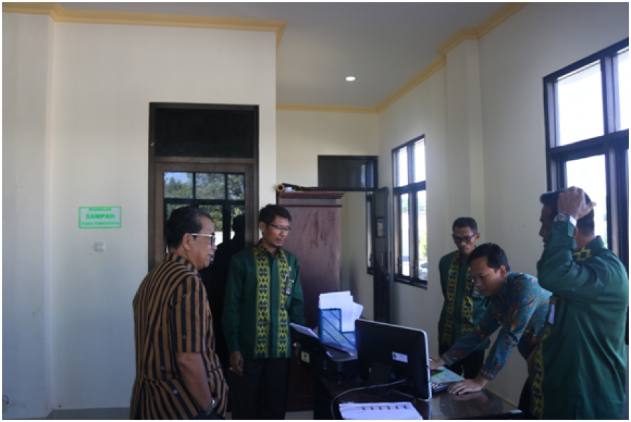 KPTA Sultra di dampingi KPA Kolaka, melihat-lihat fasilitas Kantor PA Kolaka (17/10/2019)