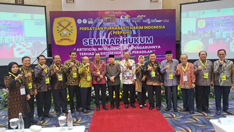 KETUA PTA KENDARI HADIRI SEMINAR AI: PENGARUHNYA TERHADAP SISTEM HUKUM DAN PERADILAN