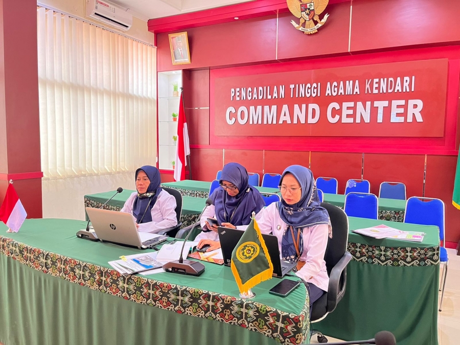 Hj. Suhartina, S.H., M.H (Panitera), Panitera Pengganti dan Staf Kepaniteraan