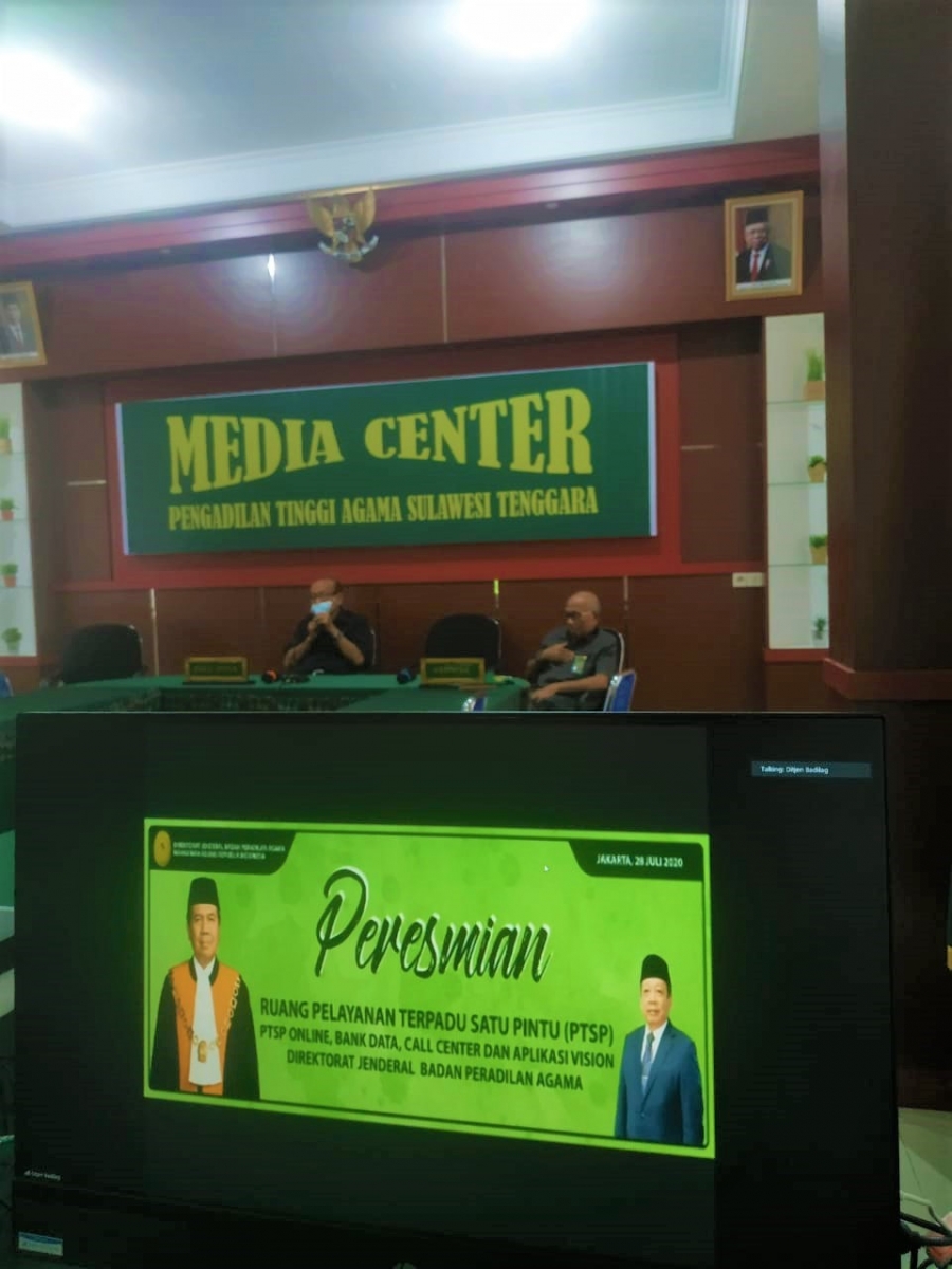 Wakil Ketua dan Panitera Pengadilan Tinggi Agama Sulawesi Tenggara Menghadiri Peresmian PTSP Online Badilag Secara Virtual (28/7/2020)
