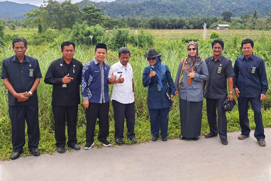 Tim PTA Kendari Melakukan Peninjauan Lokasi Tanah Pengadilan Agama Baru di Kabupaten Kolaka Timur (15/02/2023)