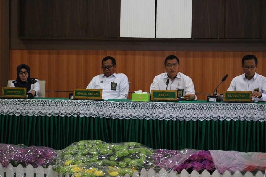 RAPAT STRATEGIS : PENANDATANGANAN PAKTA INTEGRITAS, SOSIALISASI PROGRAM &amp; ANGGARAN SERTA RAPAT BERKALA 2024