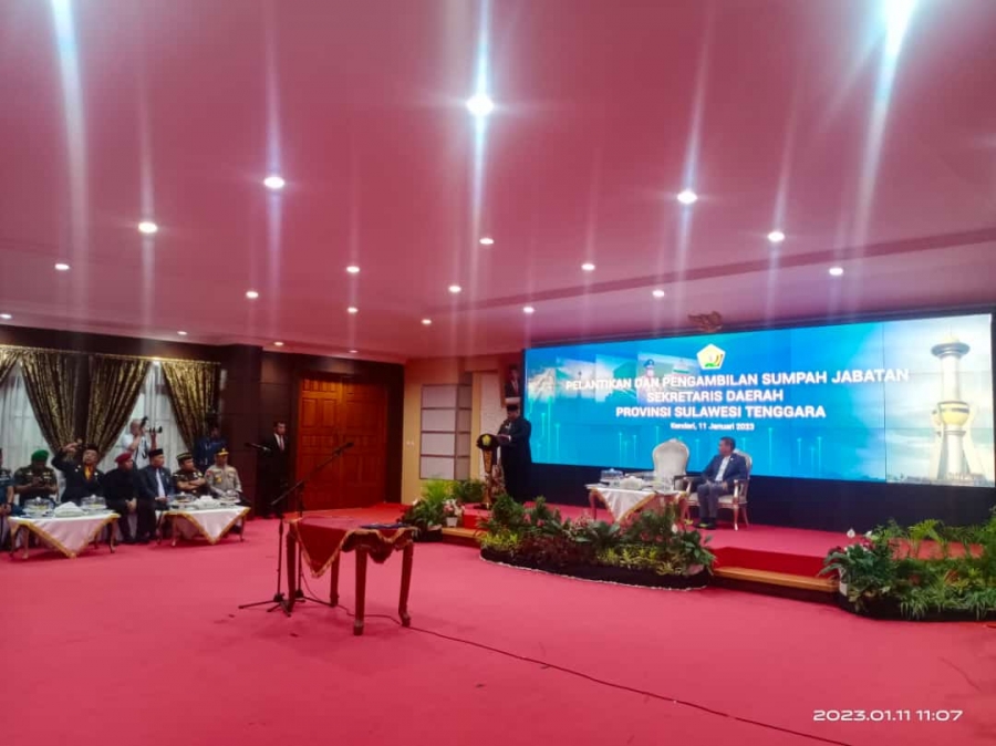 Ketua PTA Kendari menghadiri Acara Pelantikan dan Pengambilan Sumpah Sekda Provinsi Sulawesi Tenggara (11/01/2023)
