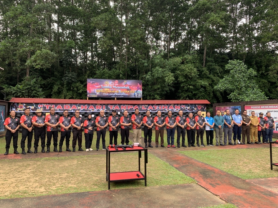 KPTA Kendari Ambil Bagian dalam Lomba Menembak Hari Bhayangkara ke-79