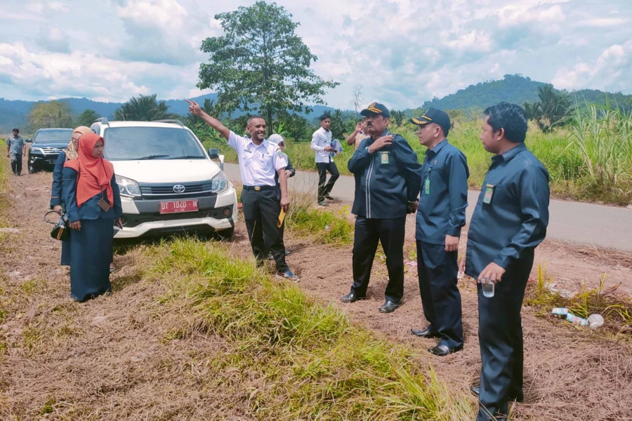 Tim PTA Kendari Melakukan Peninjauan Lokasi Tanah Pengadilan Agama Baru di Kabupaten Konawe Utara (15/02/2023)